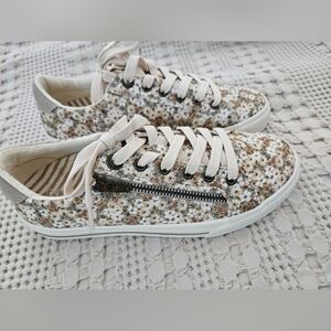 Taos Womens Sneakers